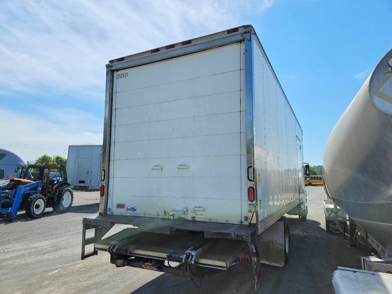 2015 INTERNATIONAL 4000 SERIE