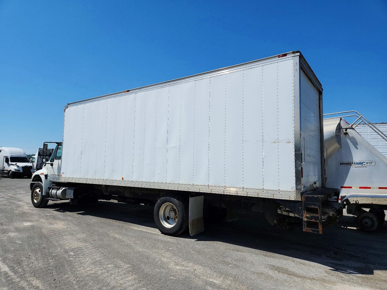 2015 INTERNATIONAL 4000 SERIE