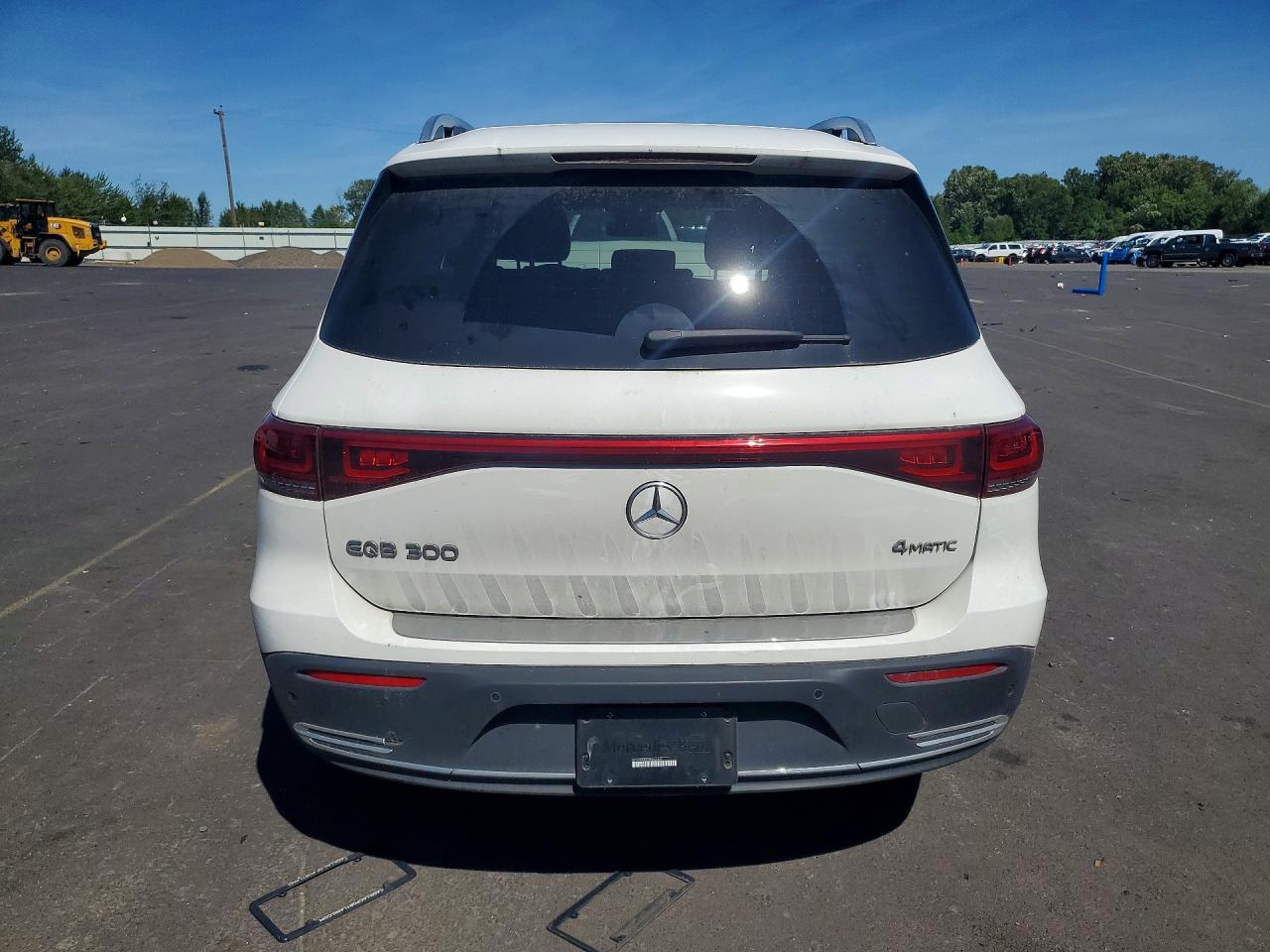 2023 MERCEDES-BENZ EQB 300 4M