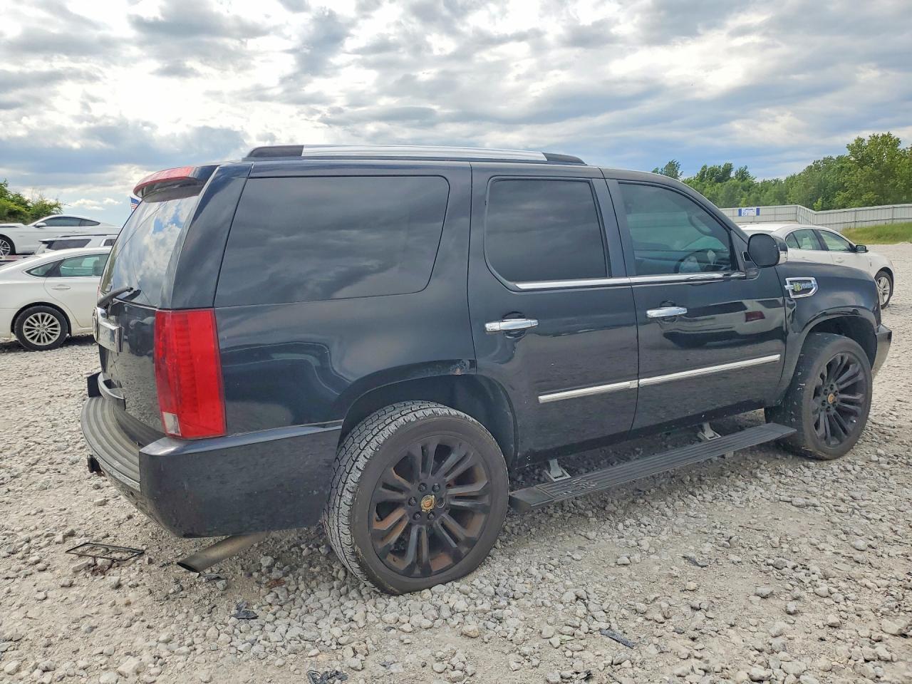 2009 CADILLAC ESCALADE