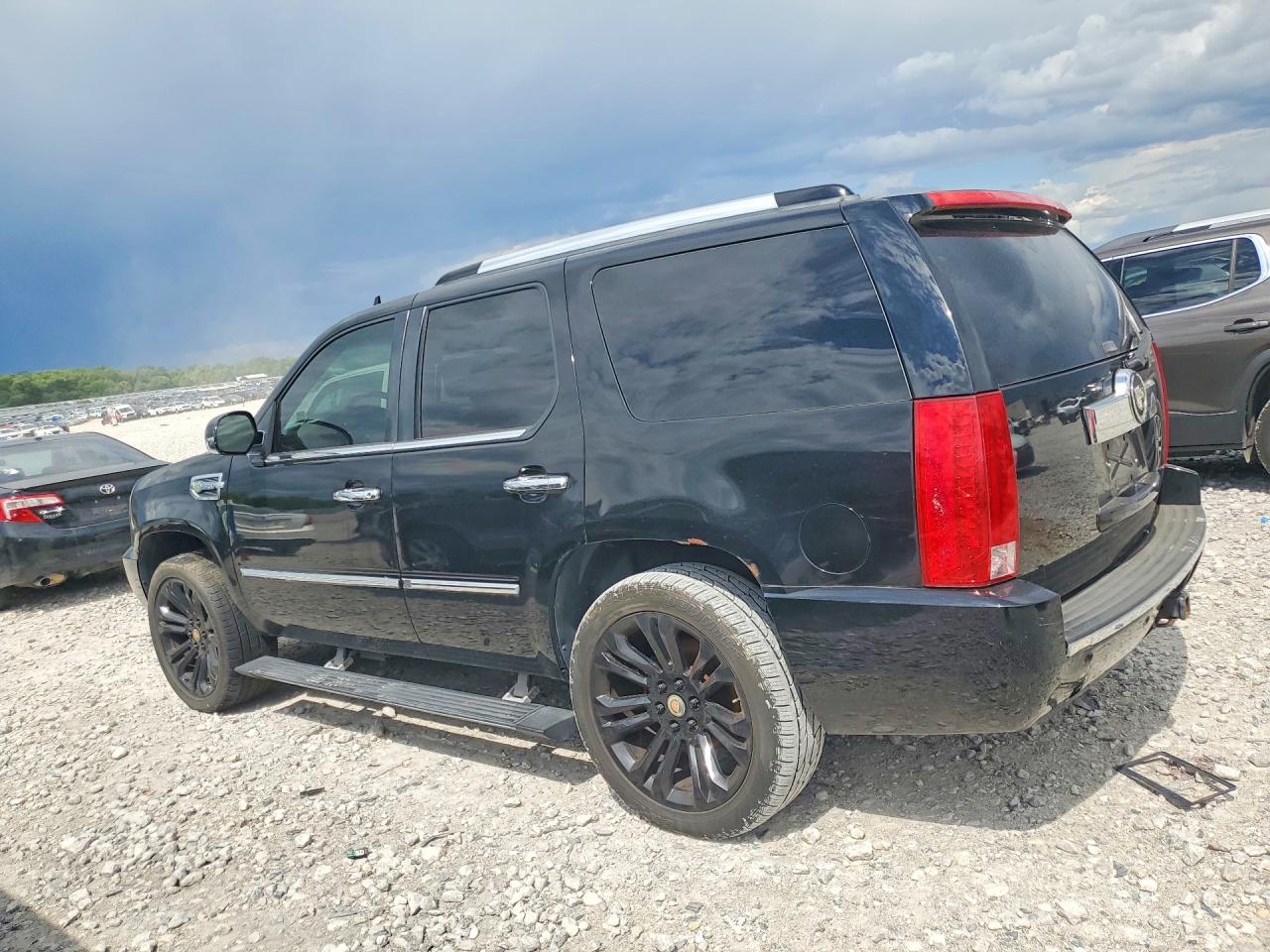 2009 CADILLAC ESCALADE