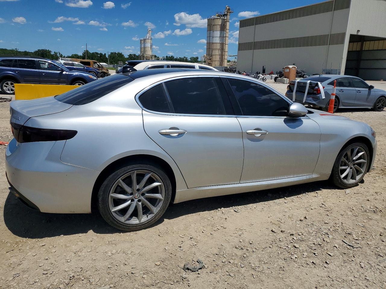 2017 ALFA ROMEO GIULIA
