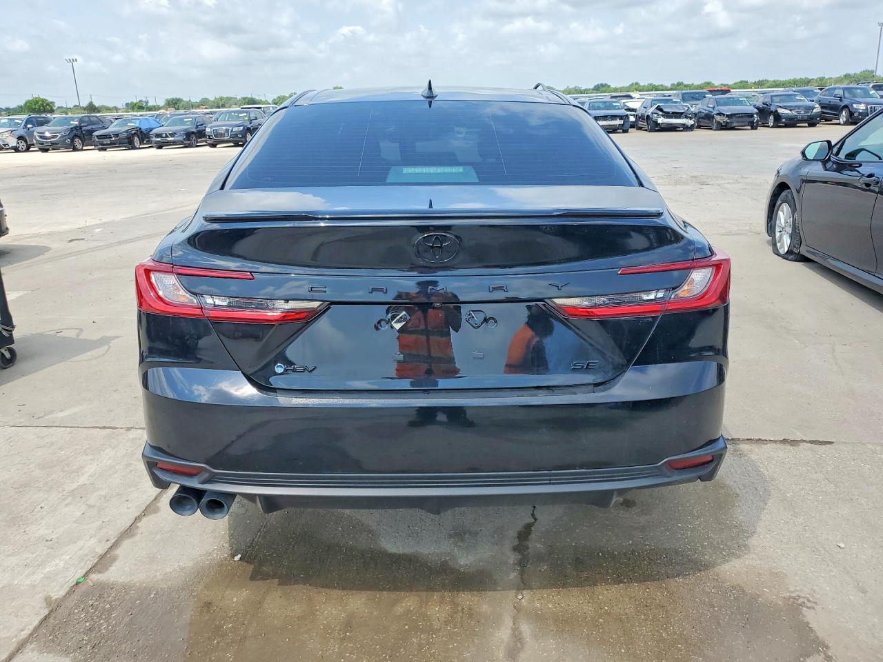 2025 TOYOTA CAMRY