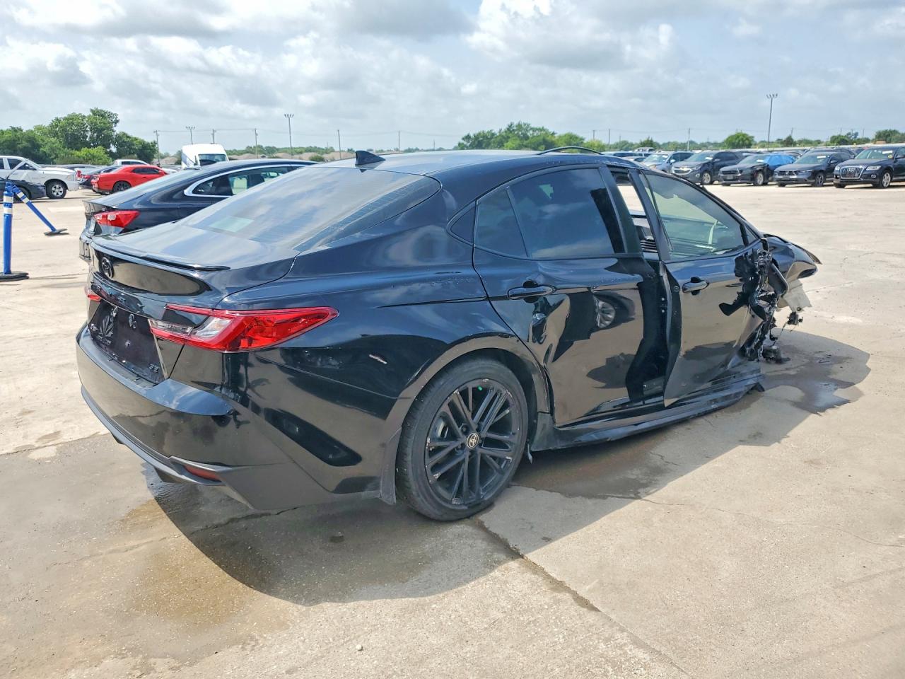 2025 TOYOTA CAMRY
