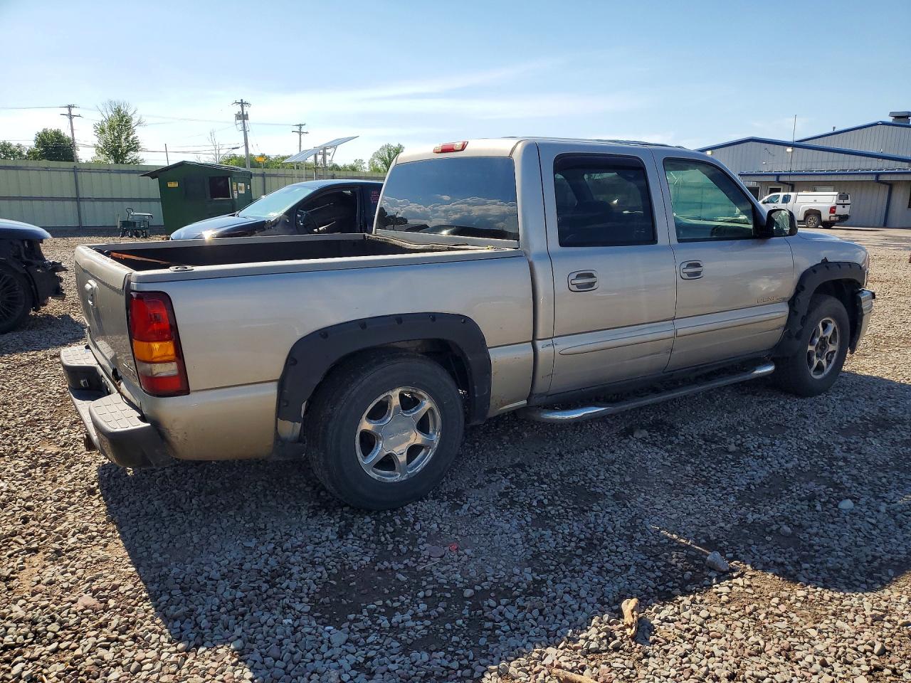 2005 GMC SIERRA
