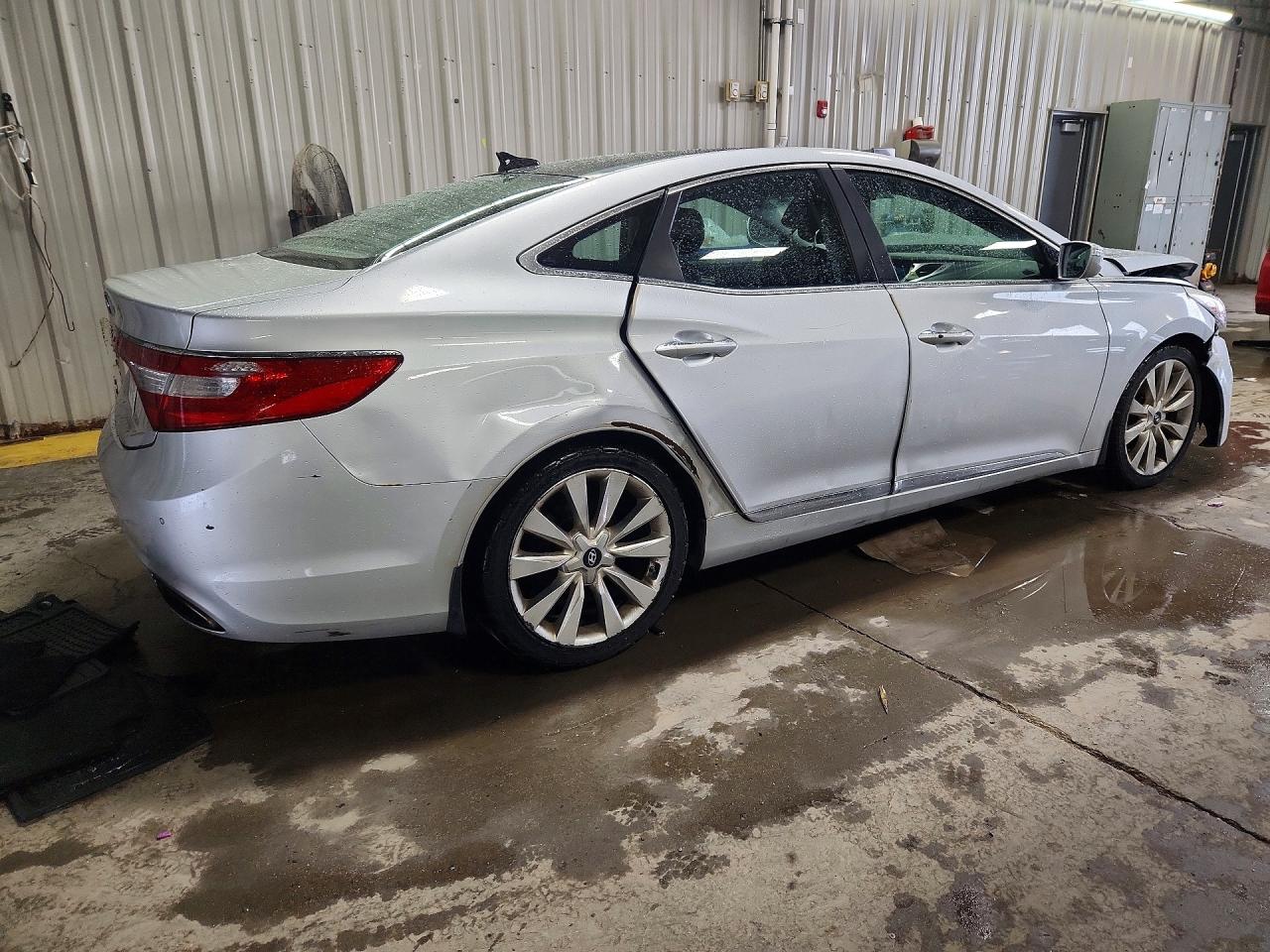 2013 HYUNDAI AZERA