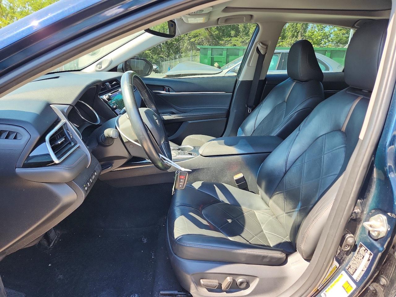 2018 TOYOTA CAMRY