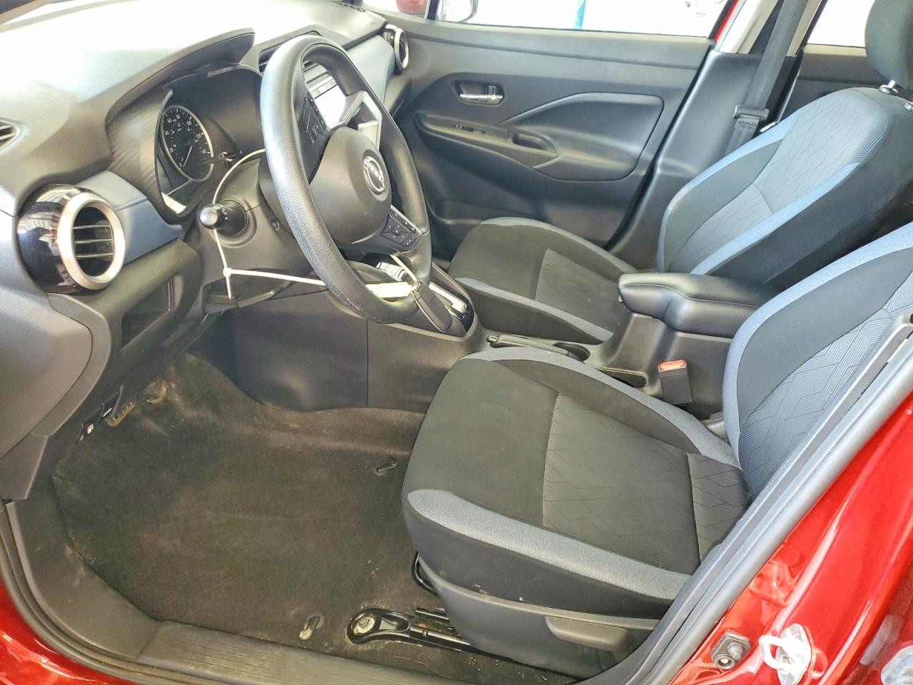 2025 NISSAN VERSA