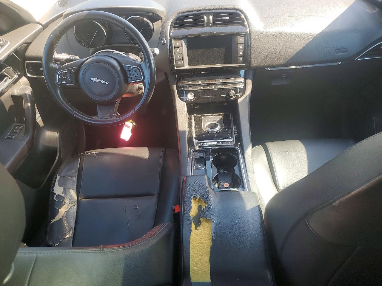 2018 JAGUAR F-PACE