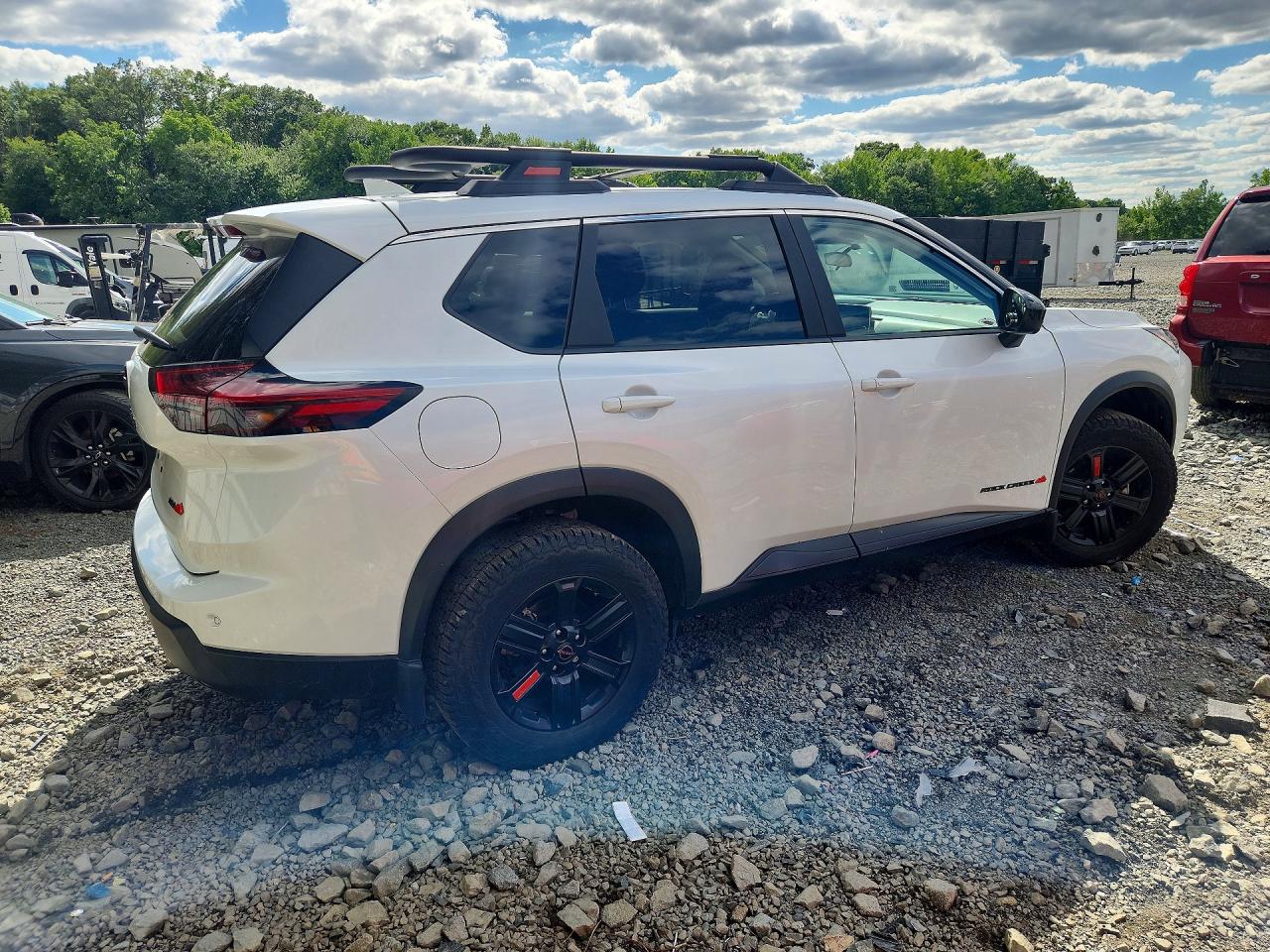 2025 NISSAN ROGUE