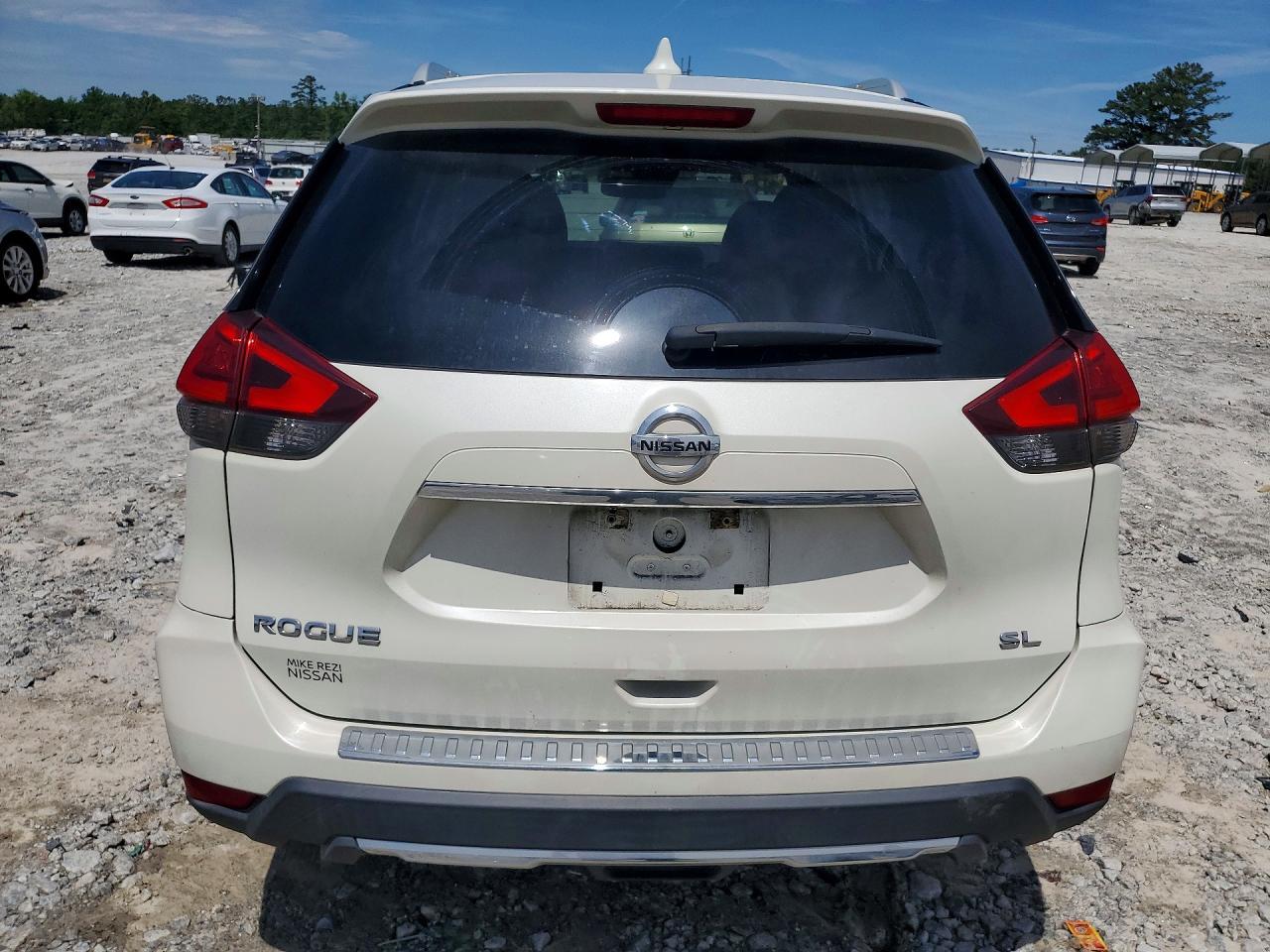 2017 NISSAN ROGUE