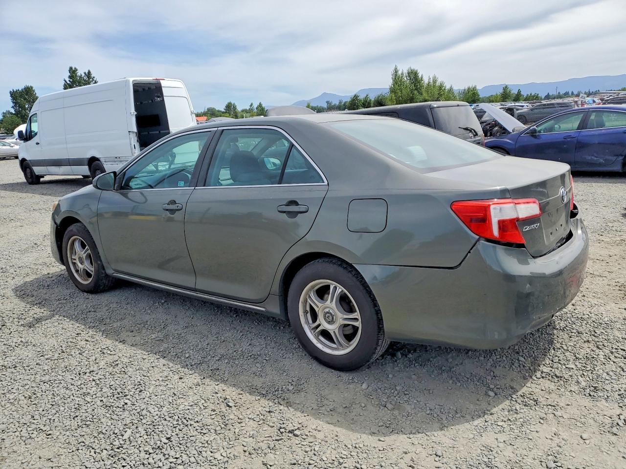 2012 TOYOTA CAMRY