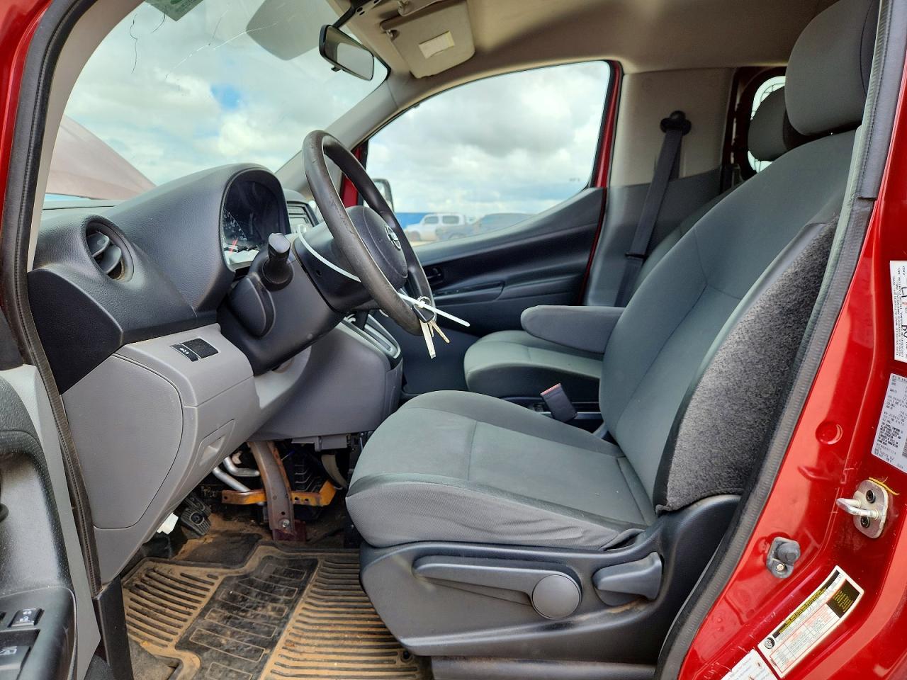2017 NISSAN NV