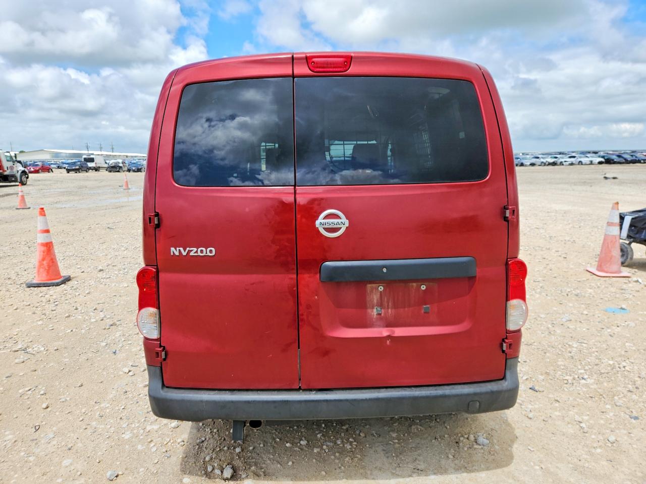 2017 NISSAN NV