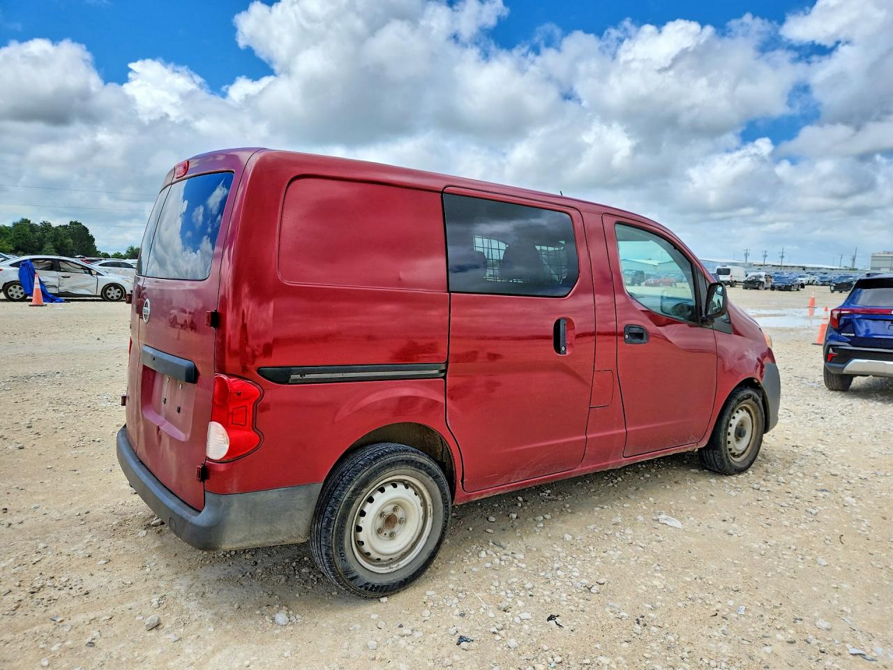 2017 NISSAN NV