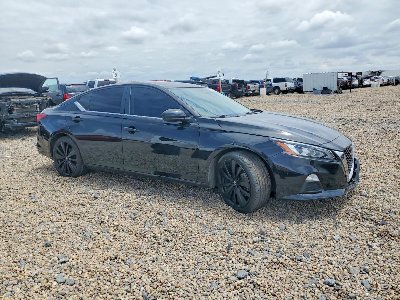 2022 NISSAN ALTIMA