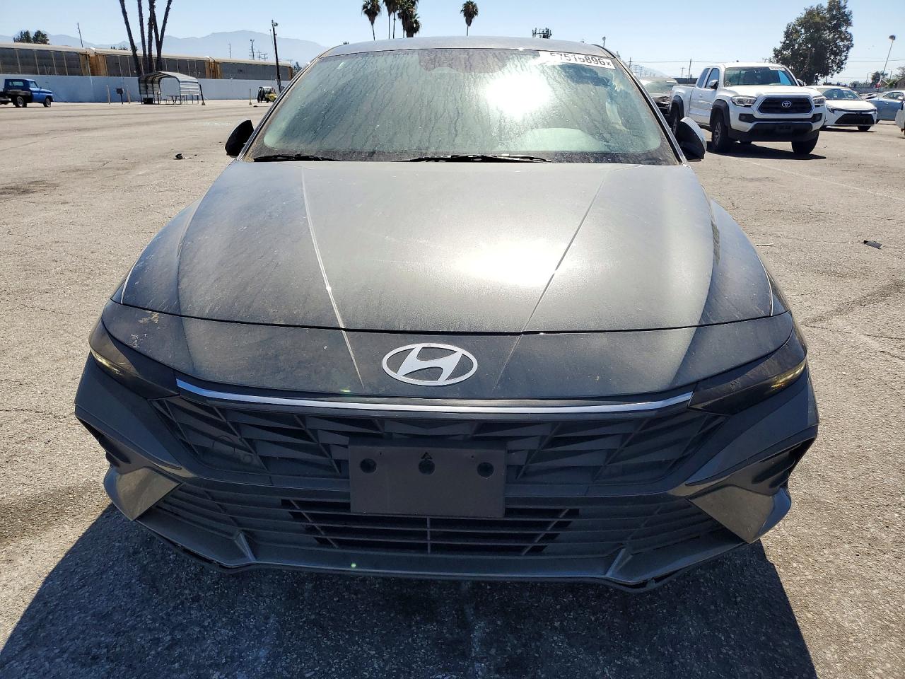 2024 HYUNDAI ELANTRA