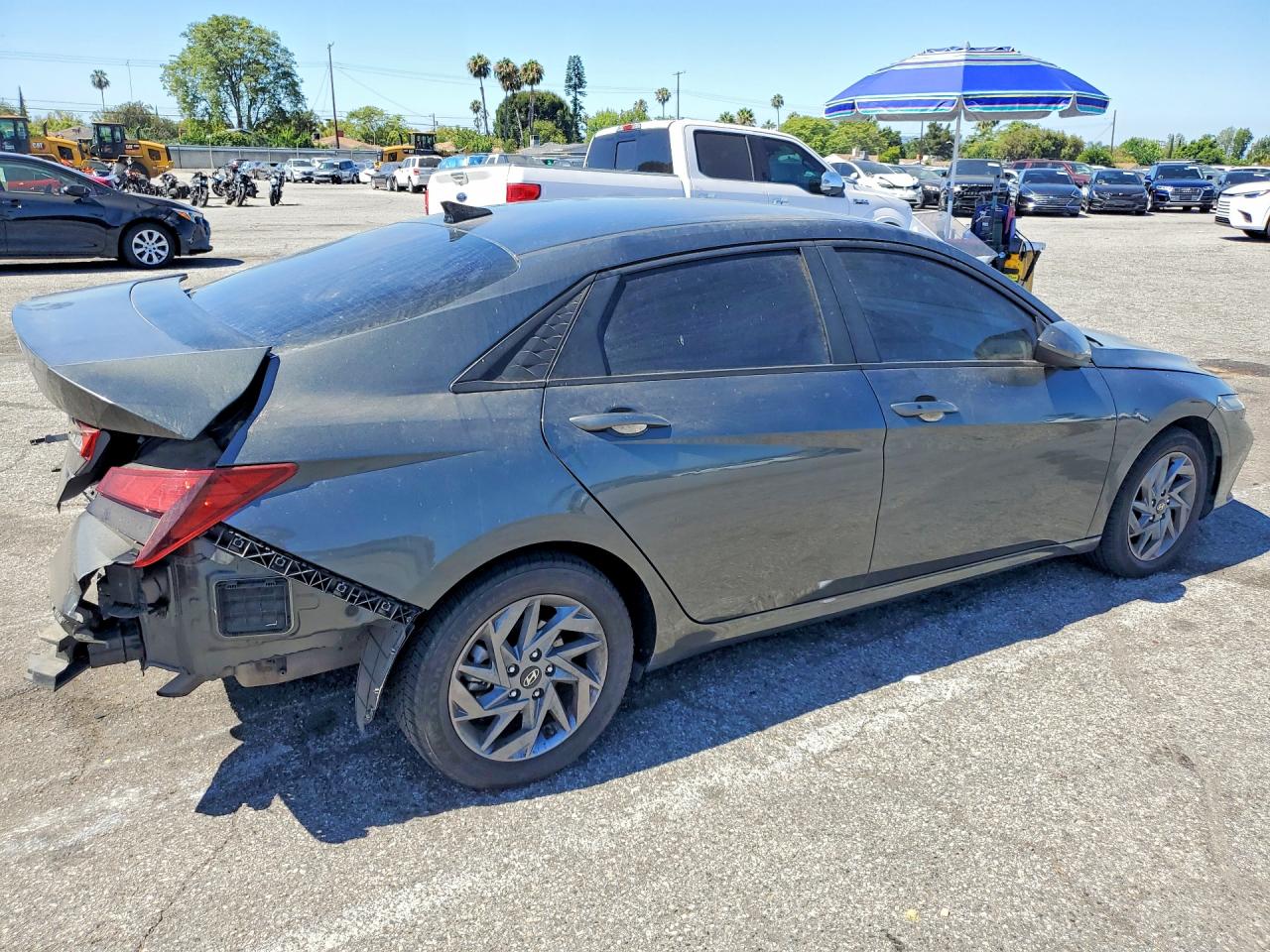 2024 HYUNDAI ELANTRA