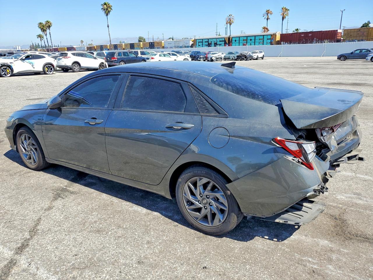 2024 HYUNDAI ELANTRA