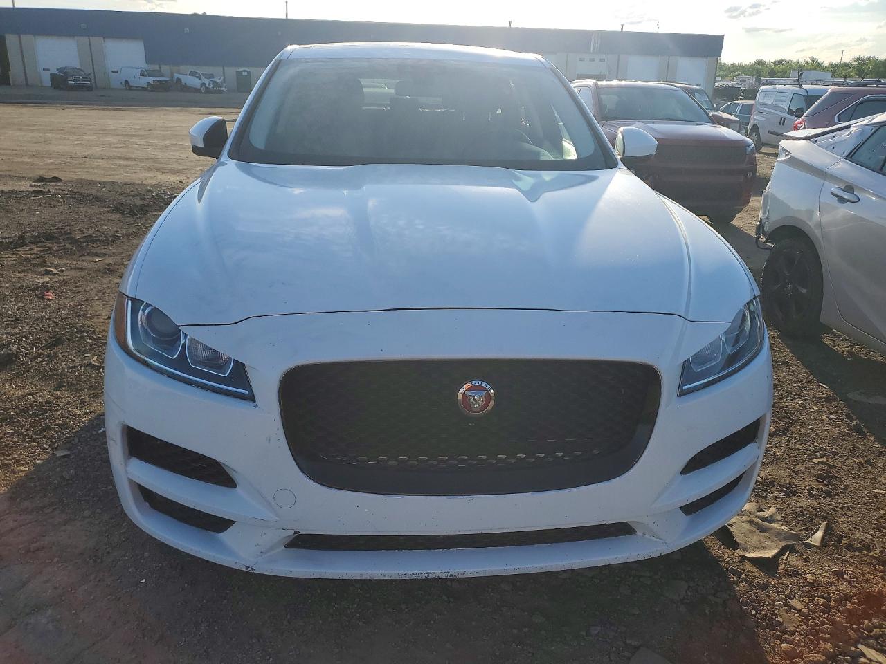 2018 JAGUAR F-PACE