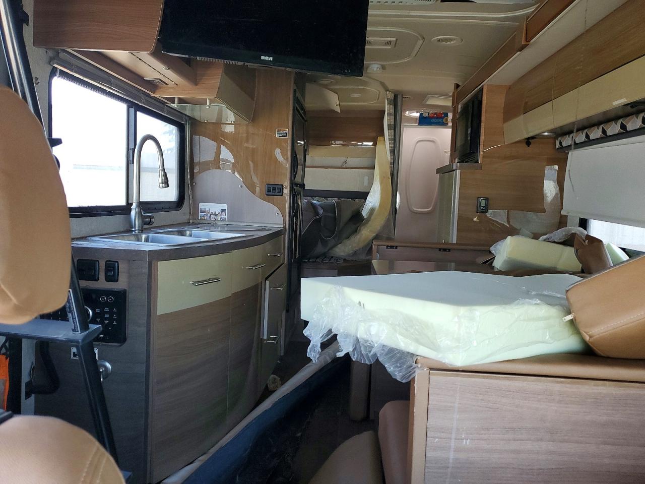 2017 WINNIBAGO SPRINTER