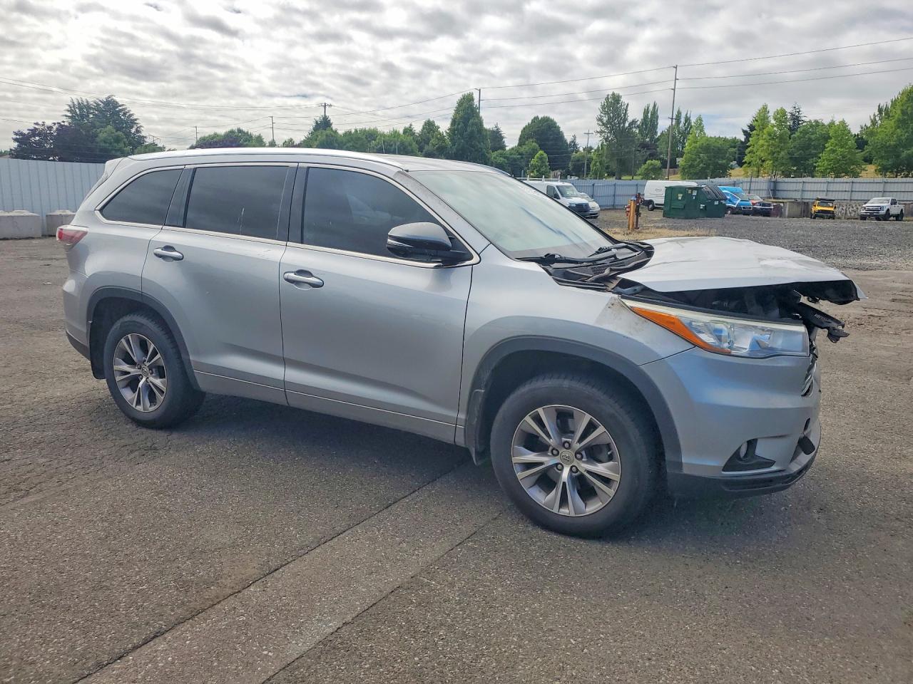 2015 TOYOTA HIGHLANDER