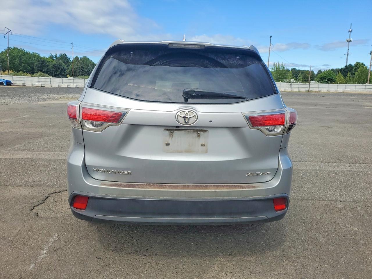 2015 TOYOTA HIGHLANDER