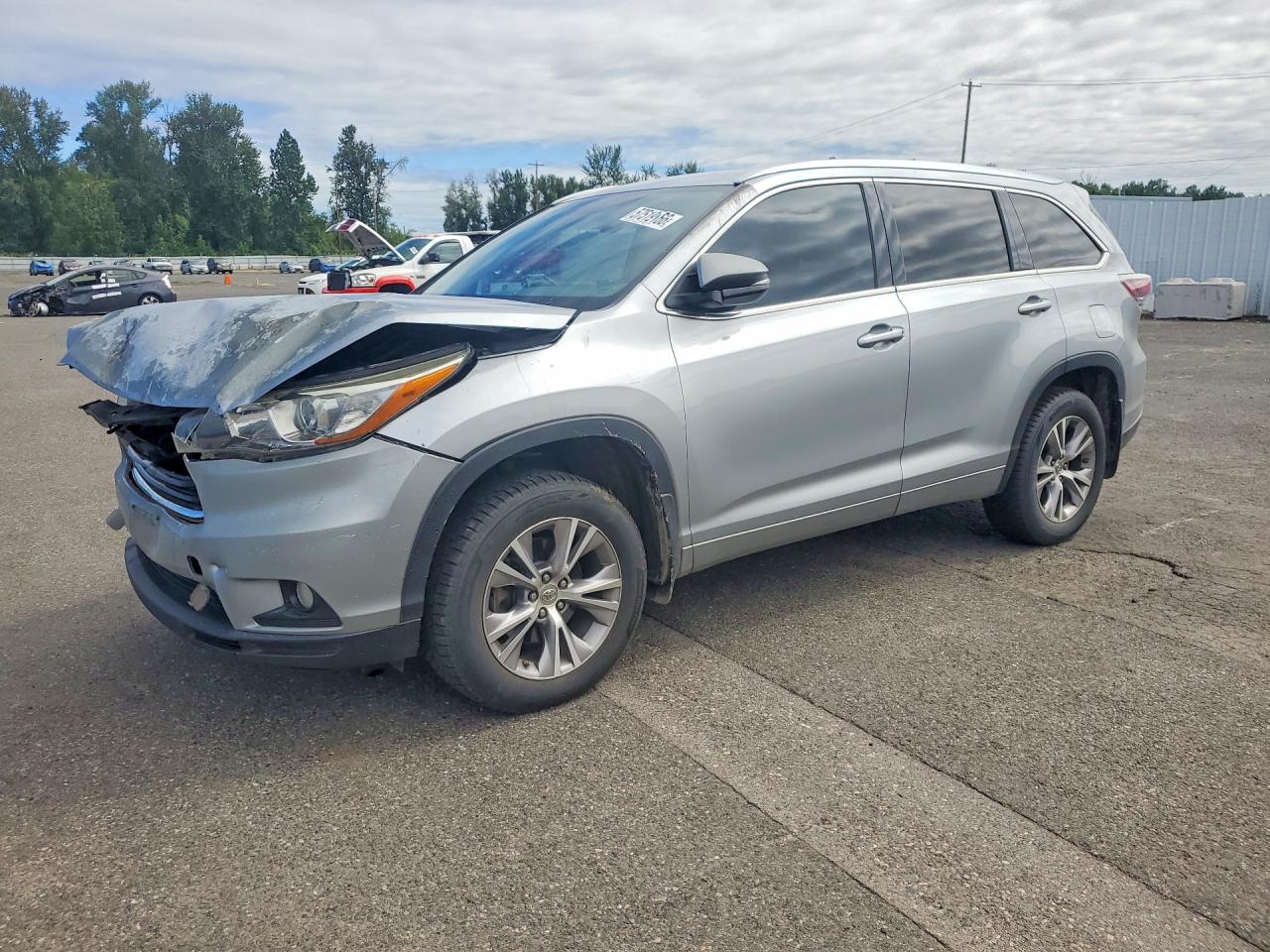 2015 TOYOTA HIGHLANDER