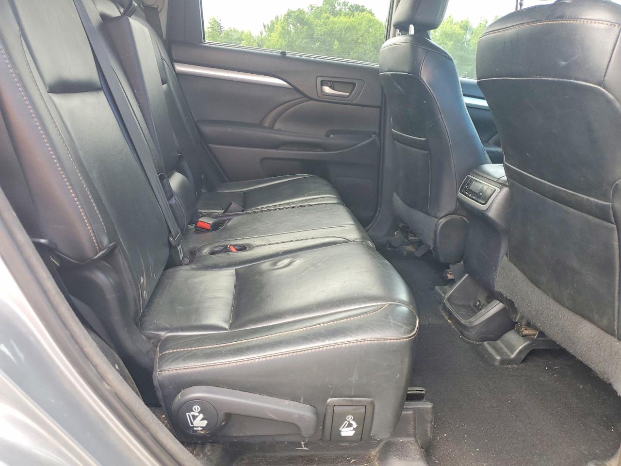 2015 TOYOTA HIGHLANDER