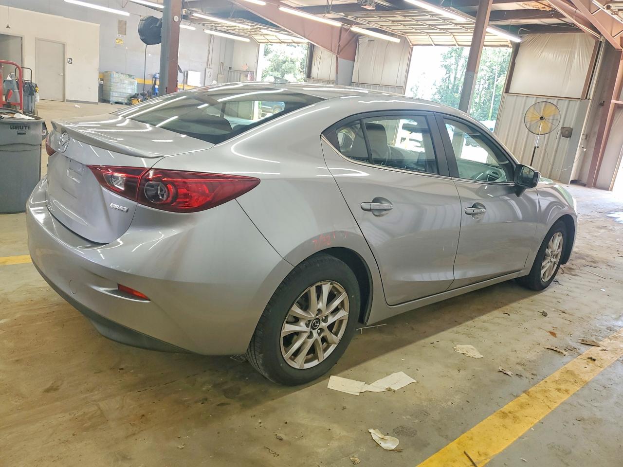 2015 MAZDA 3