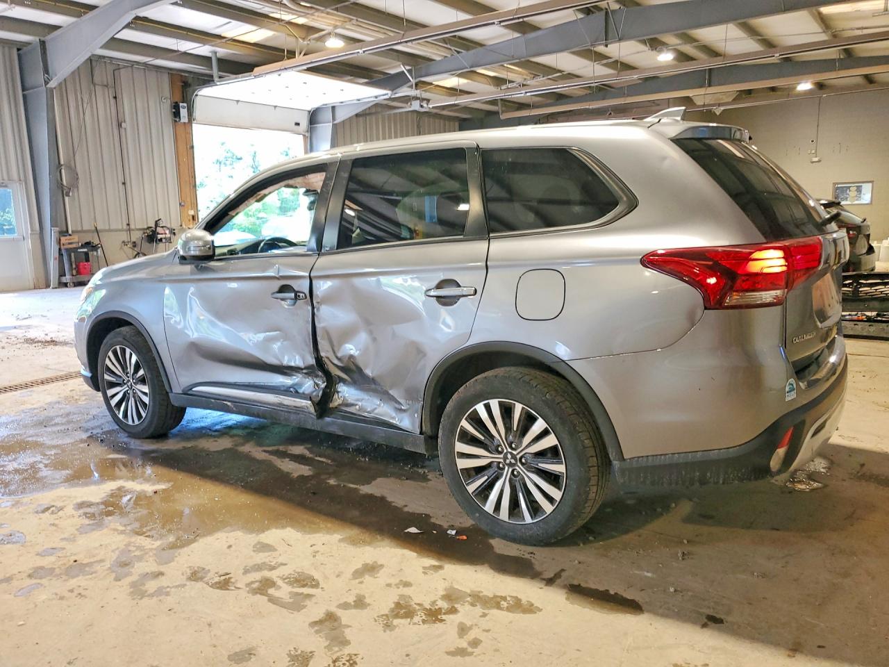 2020 MITSUBISHI OUTLANDER