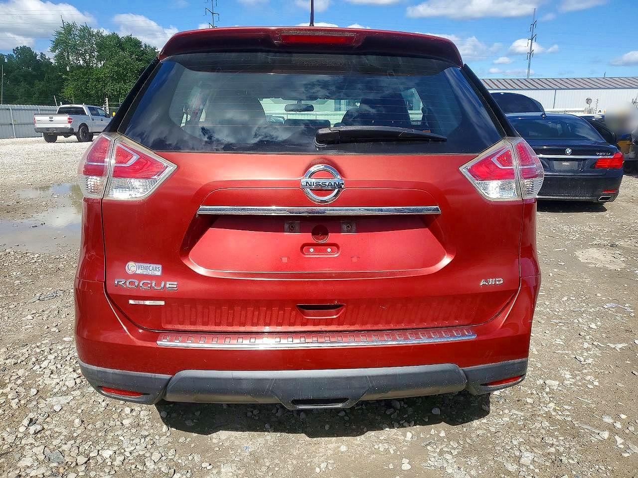 2015 NISSAN ROGUE