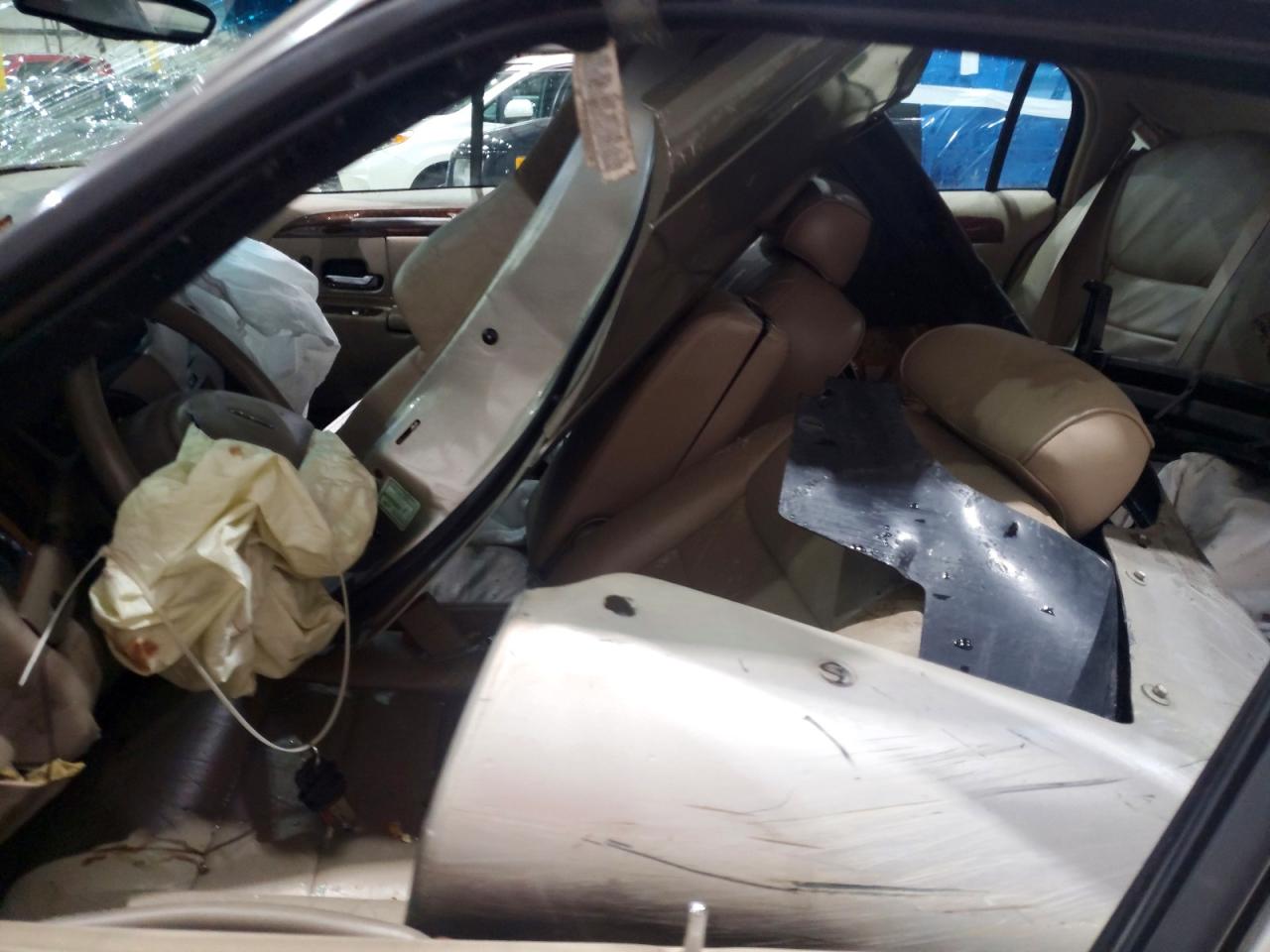 2001 LINCOLN TOWNCAR