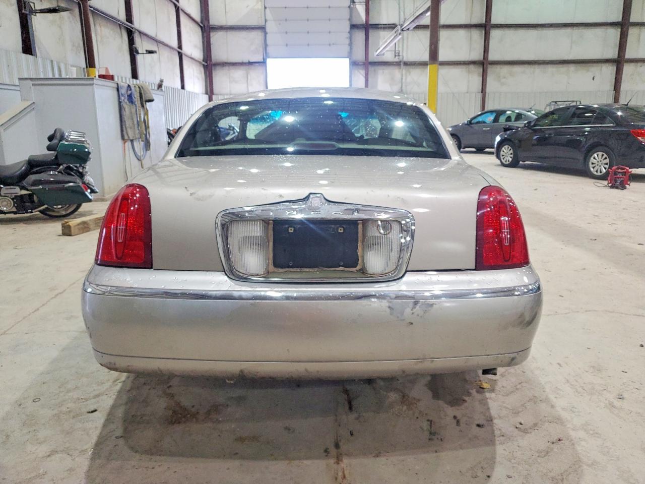 2001 LINCOLN TOWNCAR