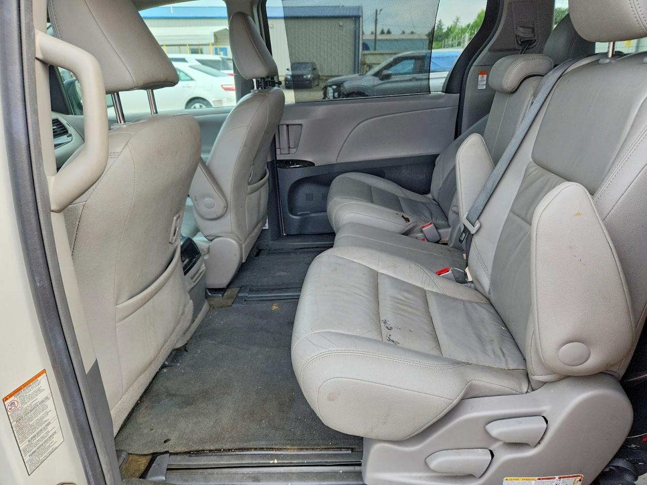 2016 TOYOTA SIENNA