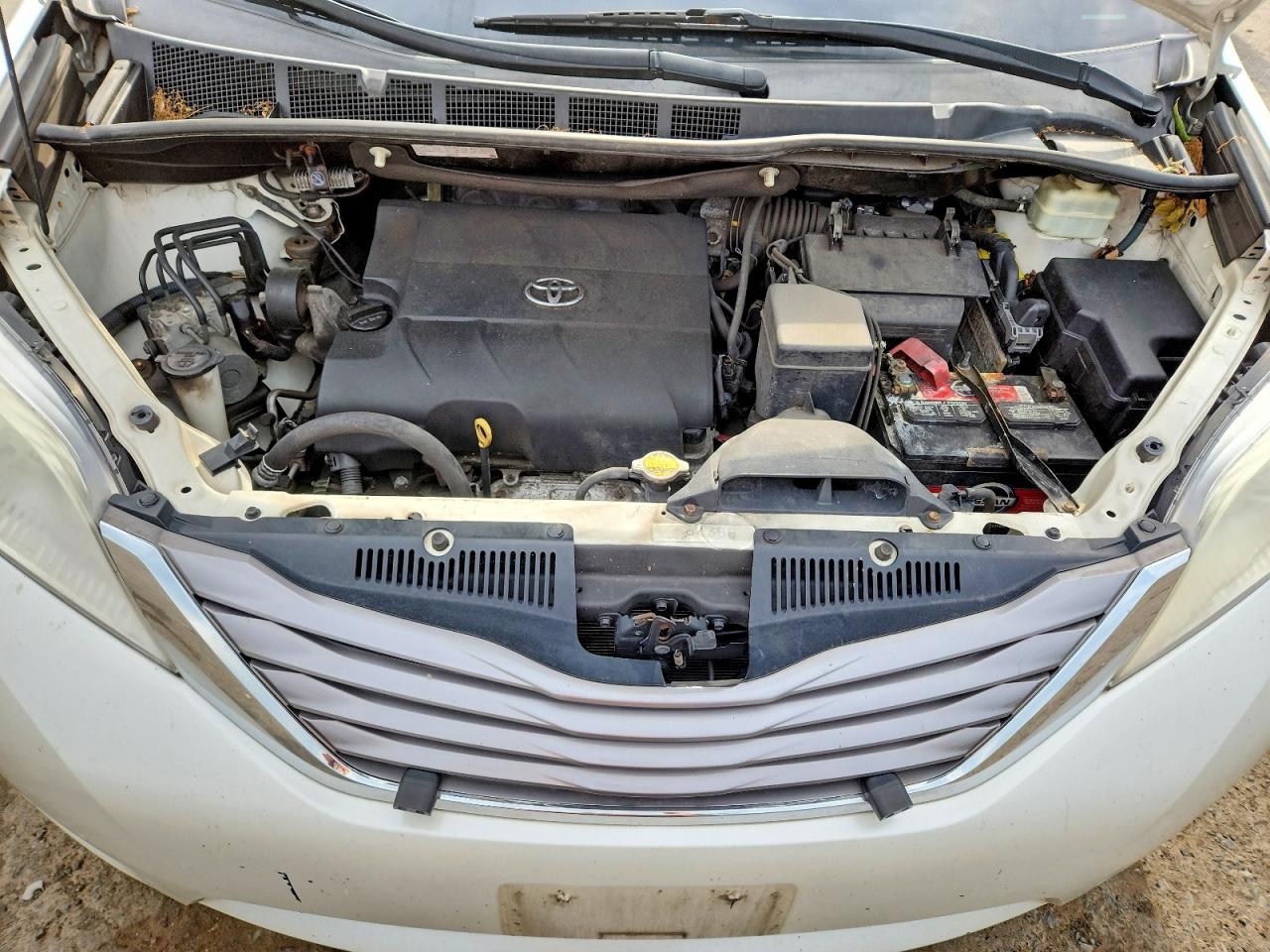 2016 TOYOTA SIENNA