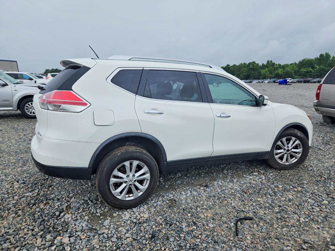 2016 NISSAN ROGUE