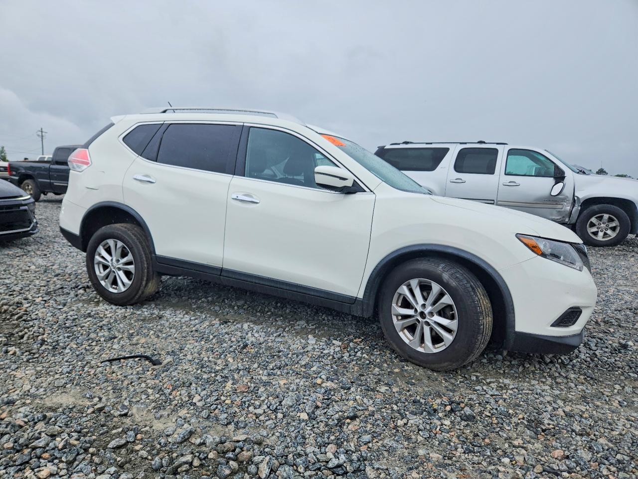 2016 NISSAN ROGUE
