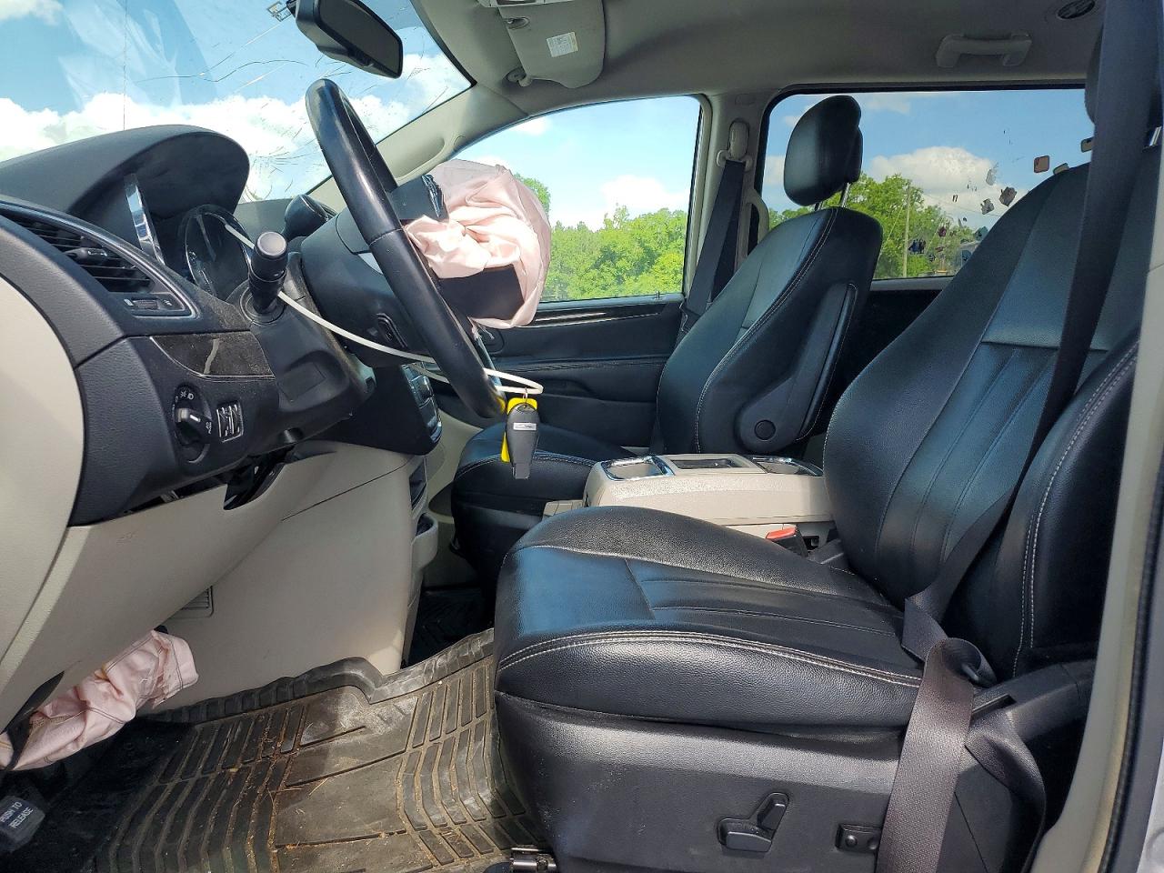 2016 CHRYSLER MINIVAN