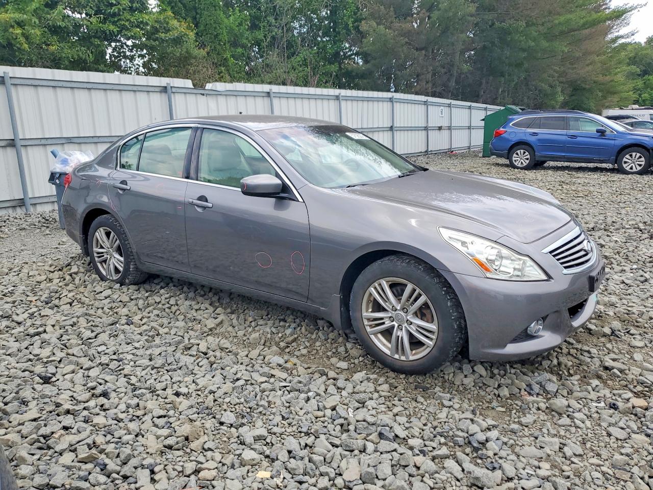 2011 INFINITI G37
