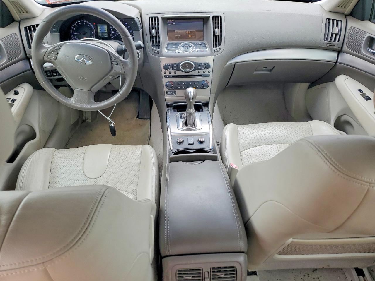 2011 INFINITI G37
