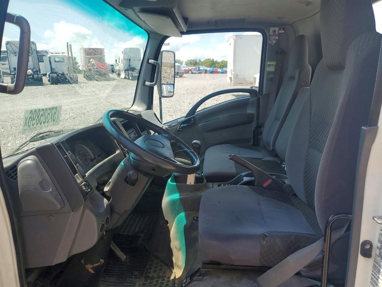 2015 ISUZU NPR