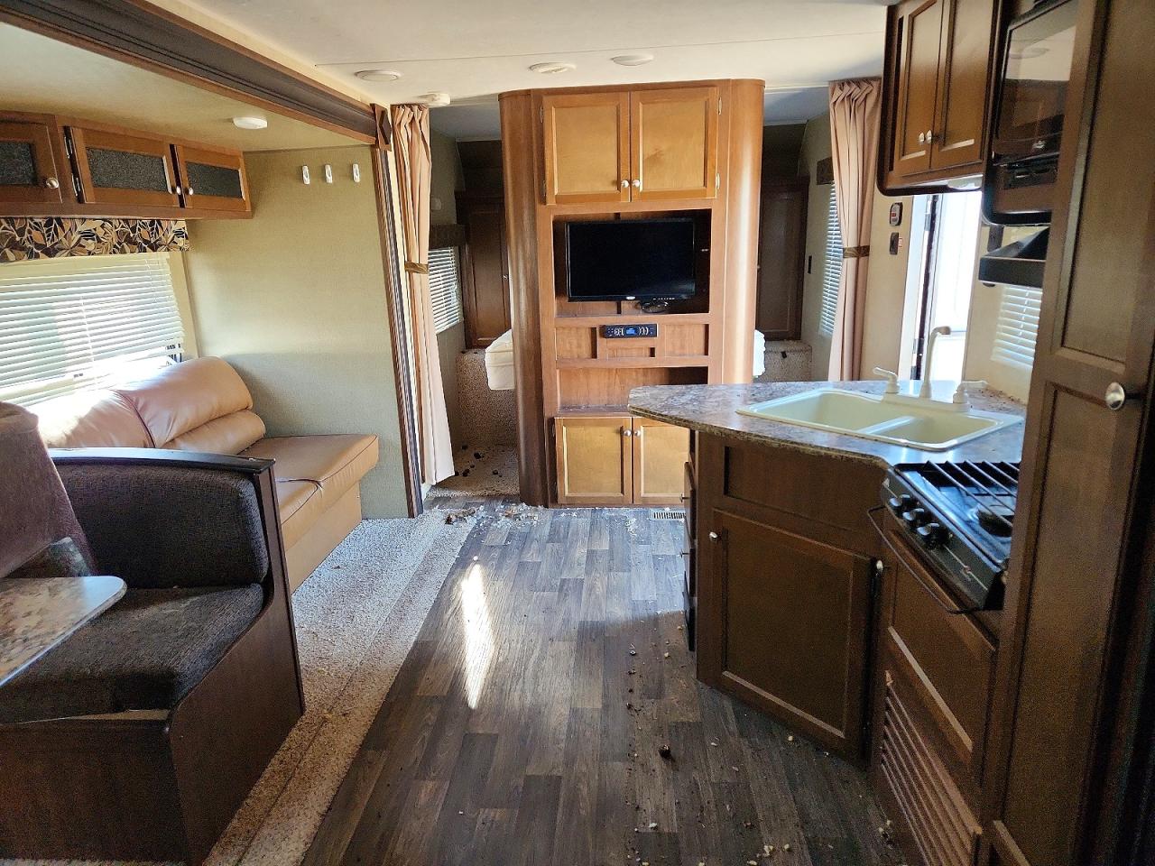 2016 KUTB HIDEOUT