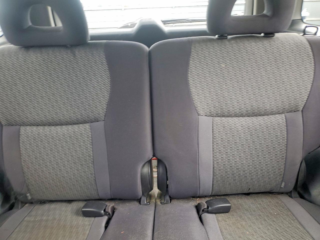 2004 TOYOTA RAV4 BASE