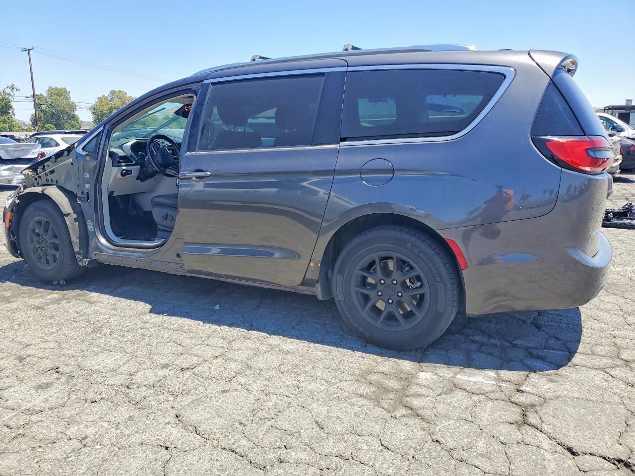 2021 CHRYSLER PACIFICA