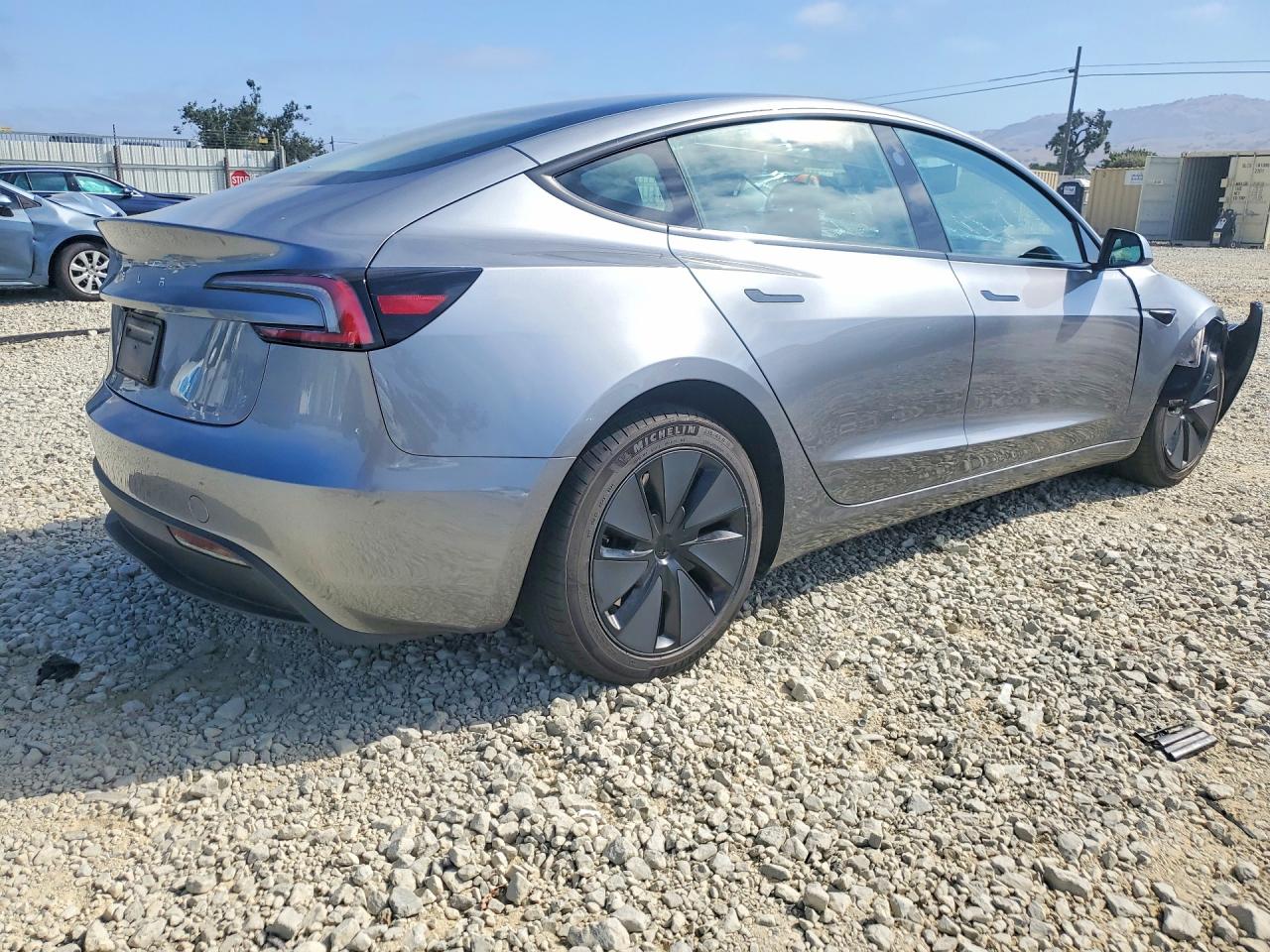 2025 TESLA MODEL 3