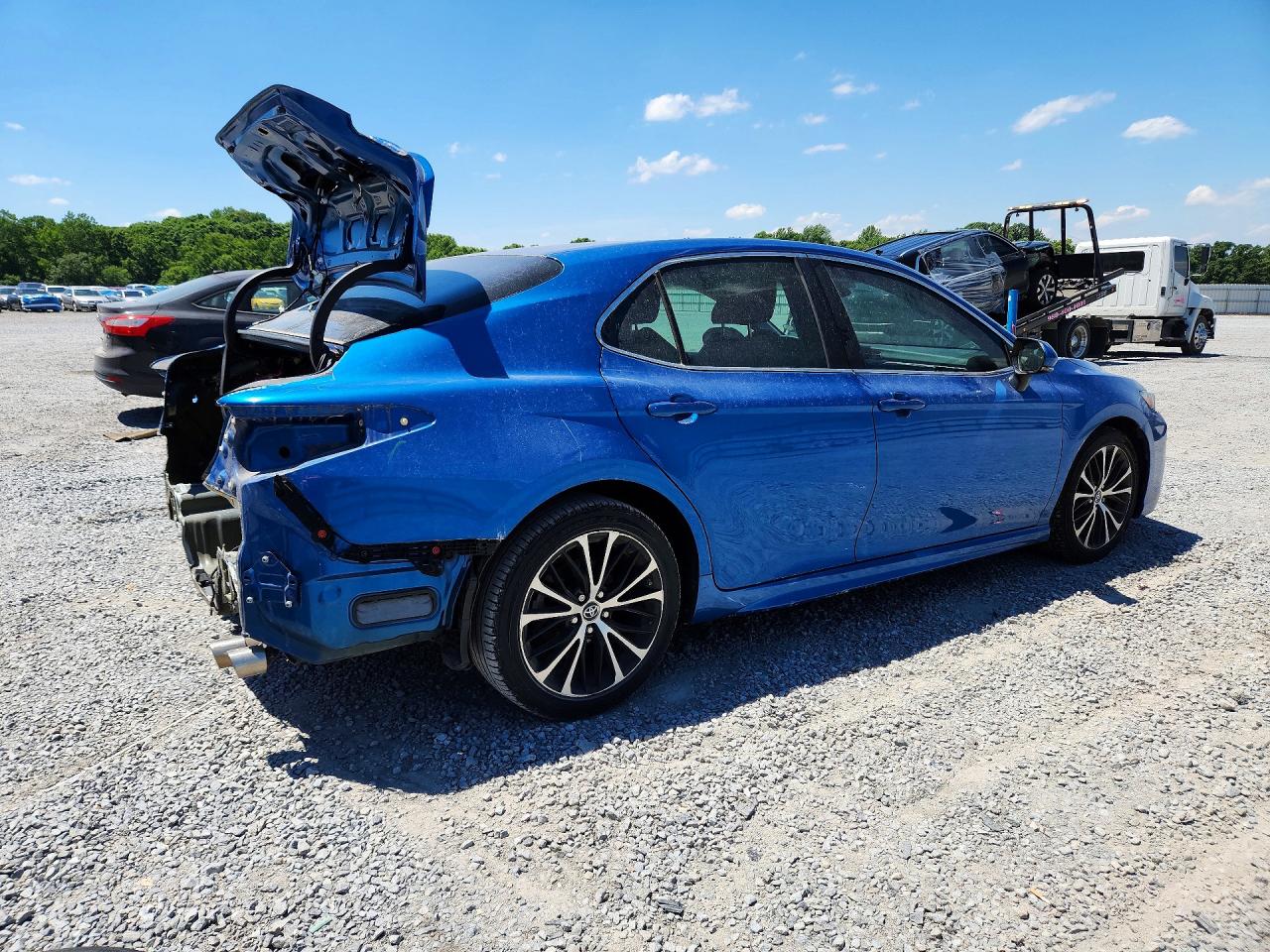 2018 TOYOTA CAMRY