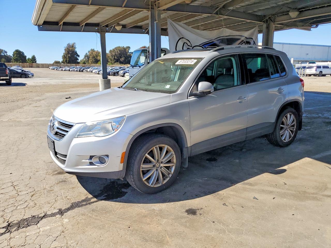 2011 VOLKSWAGEN TIGUAN