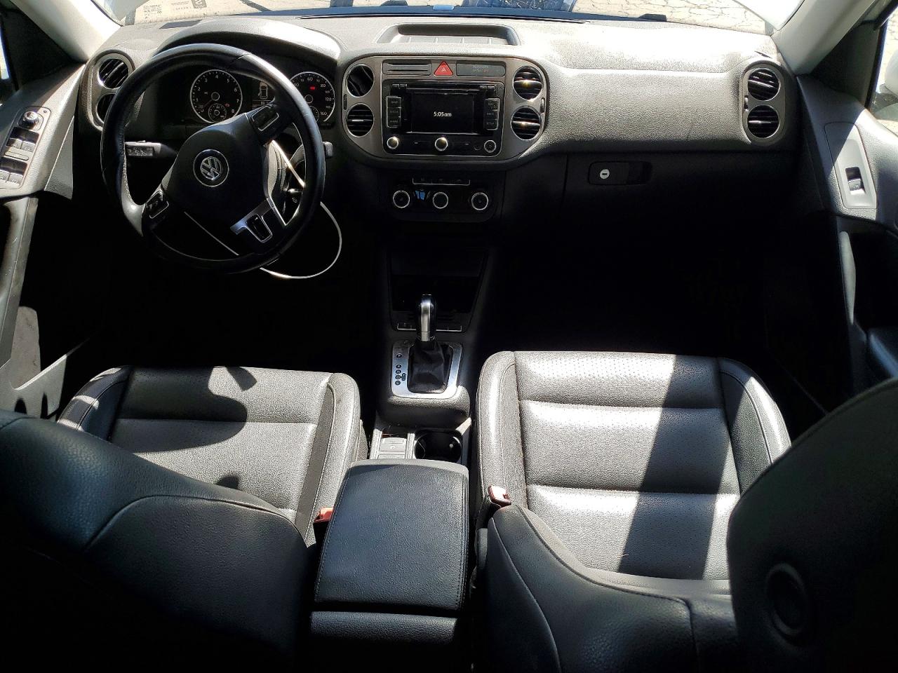2011 VOLKSWAGEN TIGUAN