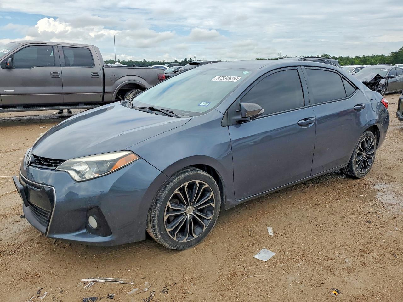 2016 TOYOTA COROLLA